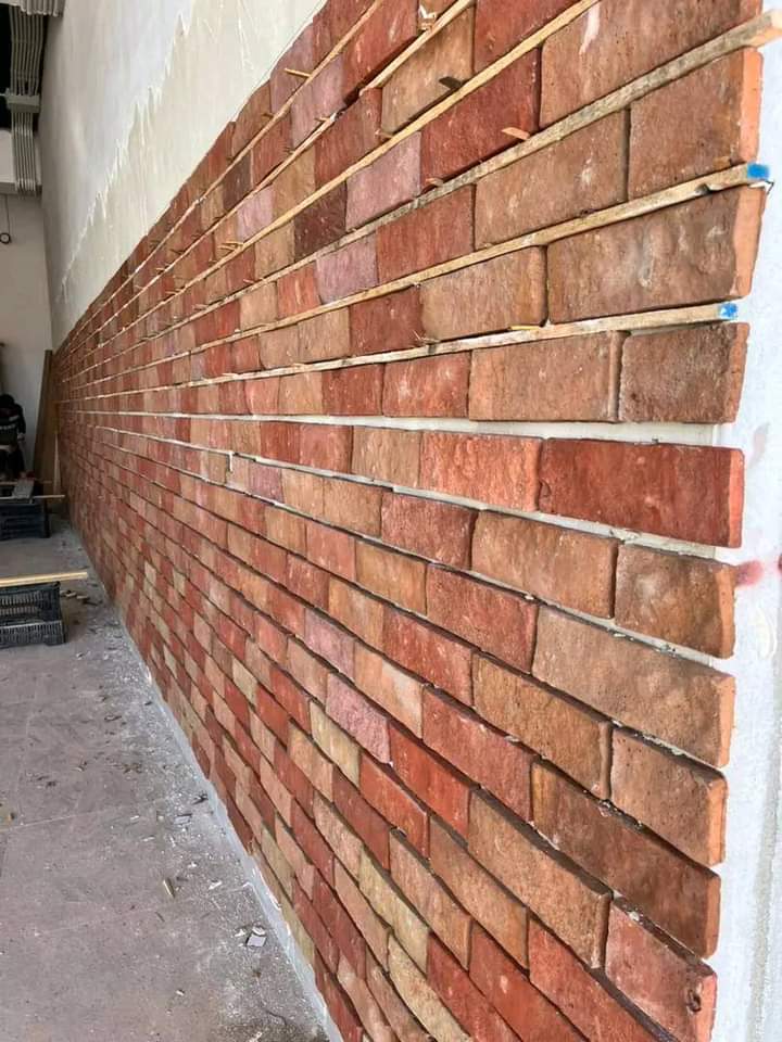 installation brick slips