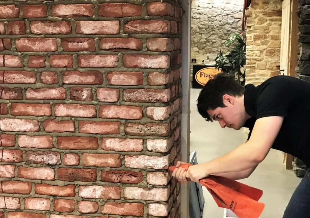 installation brick slips