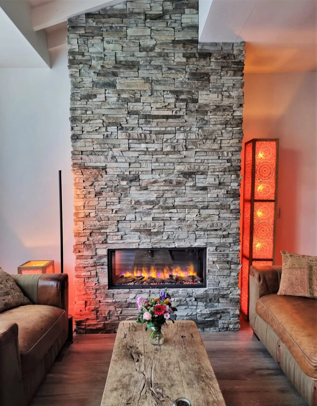 Modern Elegance: Transforming Interiors with iHouse Stone’s Artificial Stone Wall Featuring Stone Strips